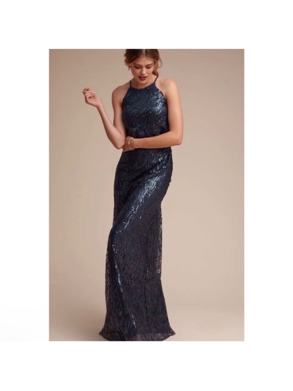 BHLDN × Donna Morgan Alana
Sequin dress size
4 Sequin Halter Evening Gown - Navy